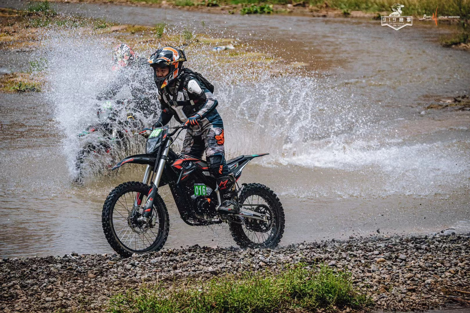 MotoTec Venom 72V/50Ah 12000W Off-Road Electric Dirt Bike