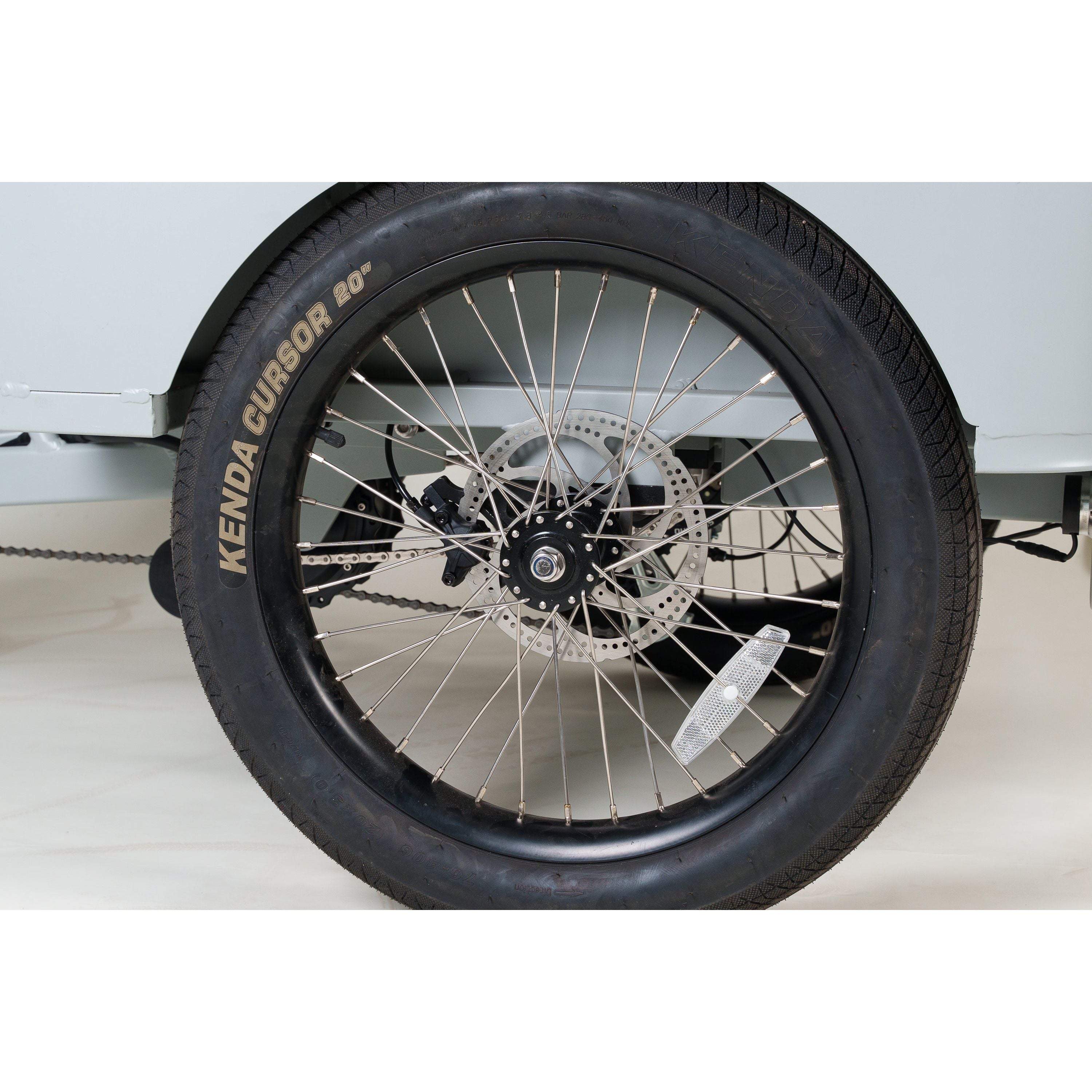 Conductor Plus Rickshaw